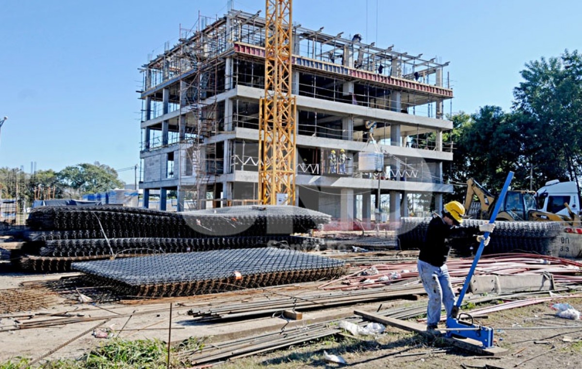 Procrear en Santa Fe: la primera de las torres llegará a su último piso a fin de año