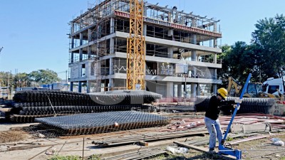 Procrear en Santa Fe: la primera de las torres llegará a su último piso a fin de año
