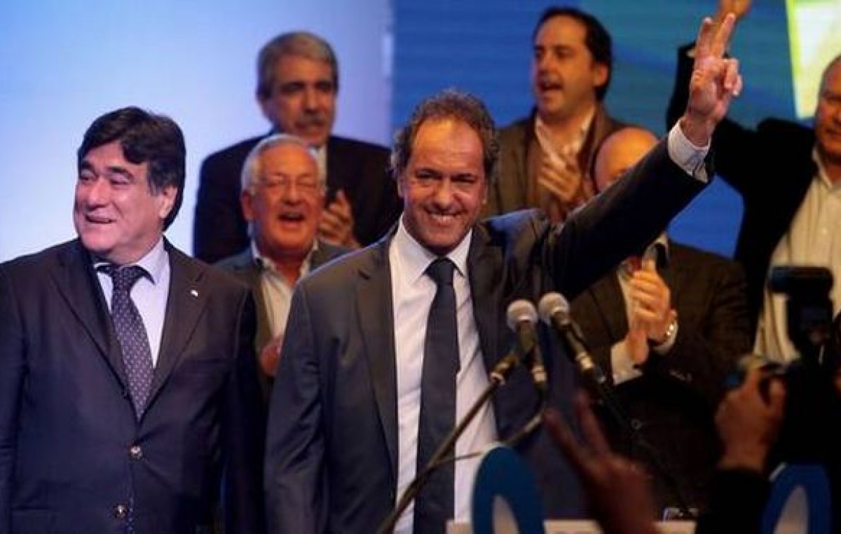 Scioli prometió crear el «ministerio de las ciudades» y el de «economía popular»