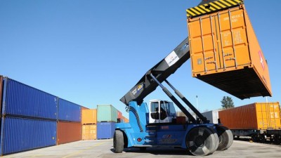 El puerto de Mar del Plata opera nuevamente con portacontenedores