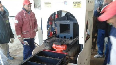Deán Funes busca ahorrar y generar puestos de trabajo con el empleo de adoquines
