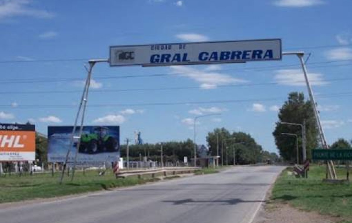 Municipales de General Cabrera prostestaron en el corralón