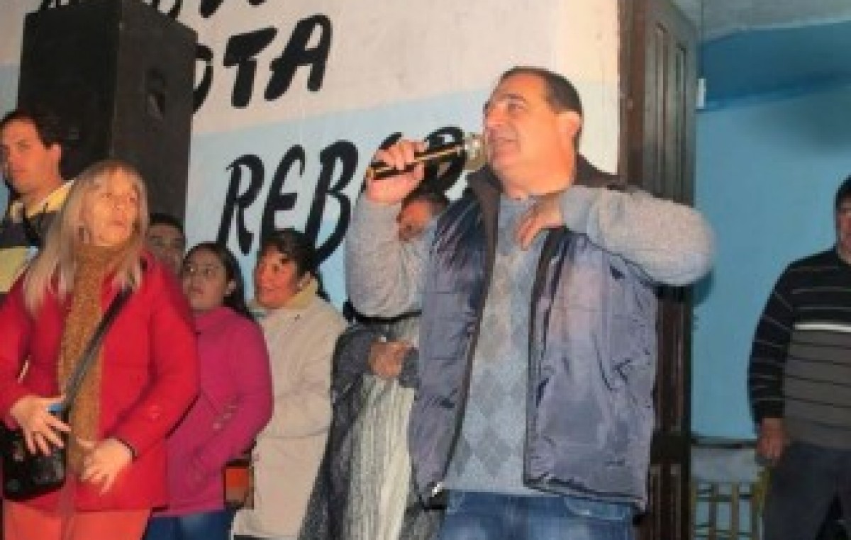 Intendente récord en Villa de las Rosas