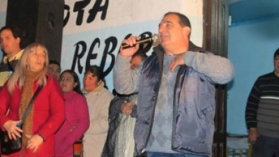 Intendente récord en Villa de las Rosas