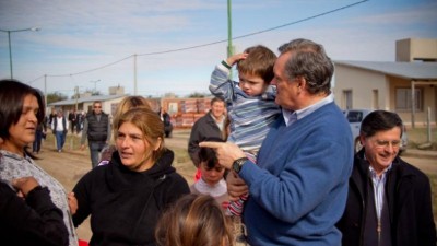 Construirán 1240 viviendas y obras de infraestructura en más de 70 localidades entrerrianas