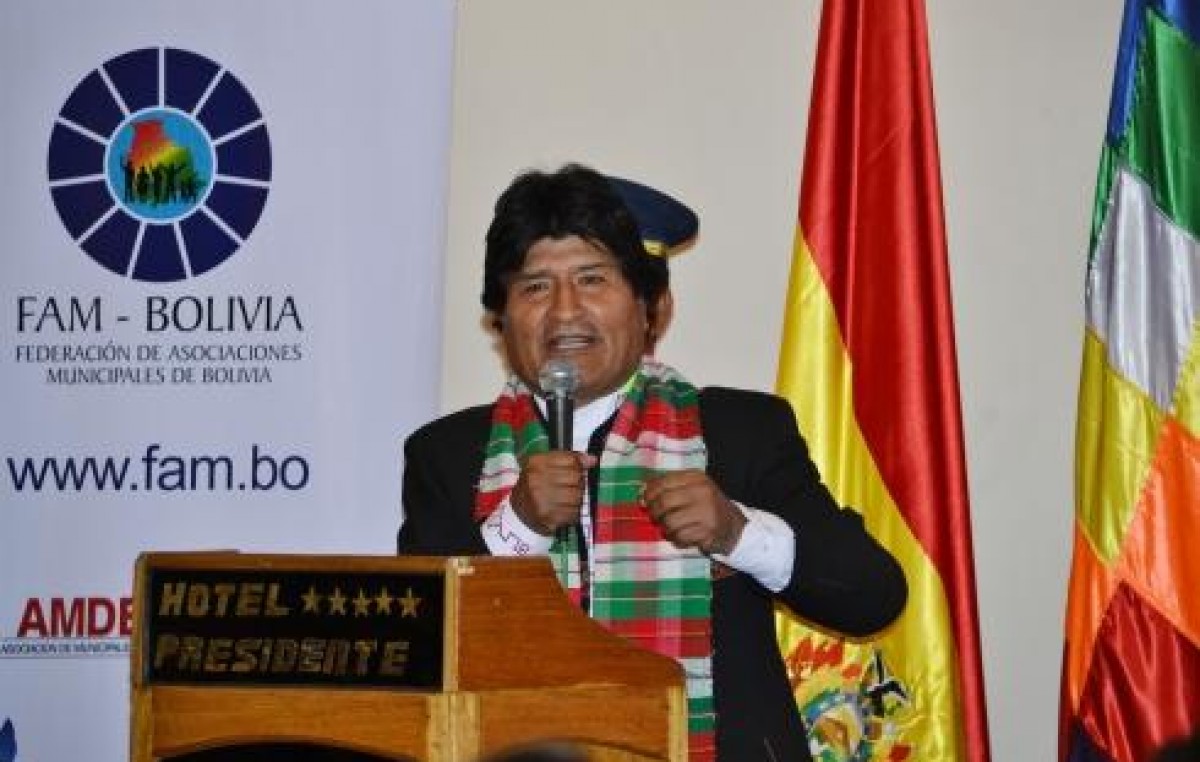 Morales pide transparencia y proyectos en inicio del VII Congreso de Asociaciones Municipales