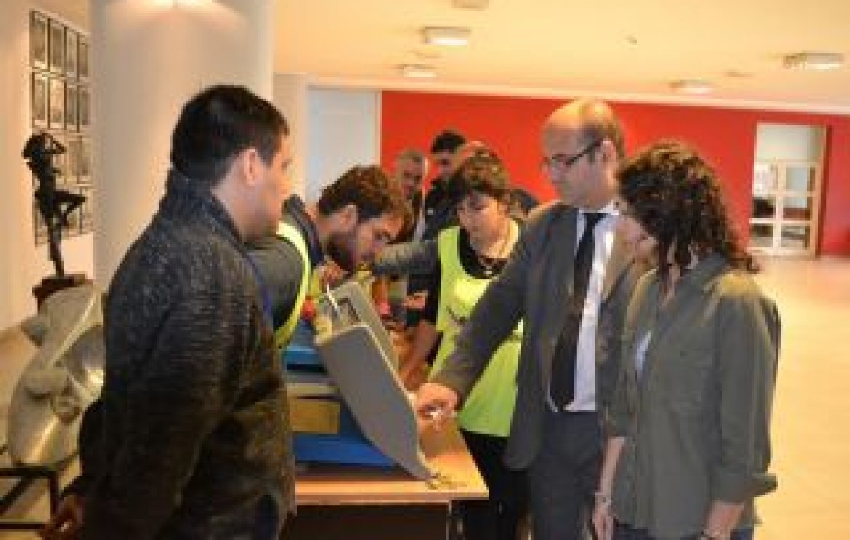 Las máquinas para la práctica del voto electrónico se instalaron en varios puntos de Resistencia