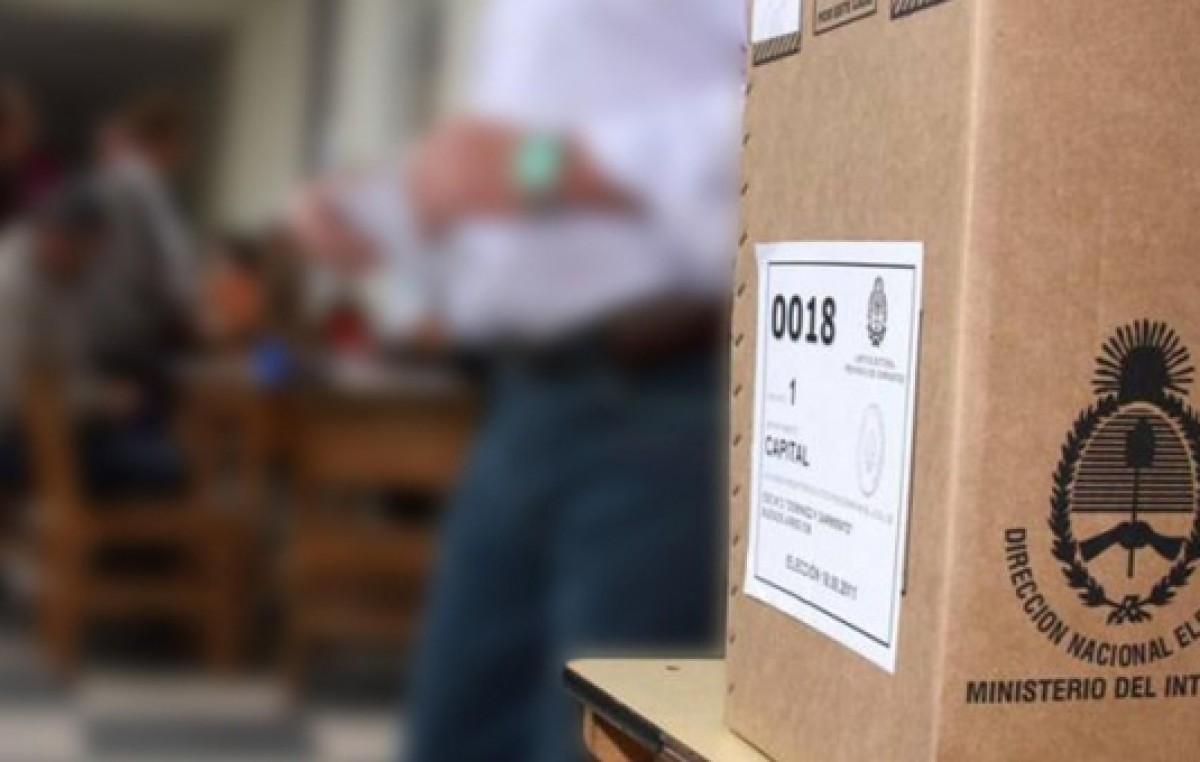 Holgados: El selecto grupo de intendentes bonaerenses que superó el 55 por ciento y camina tranquilo a octubre