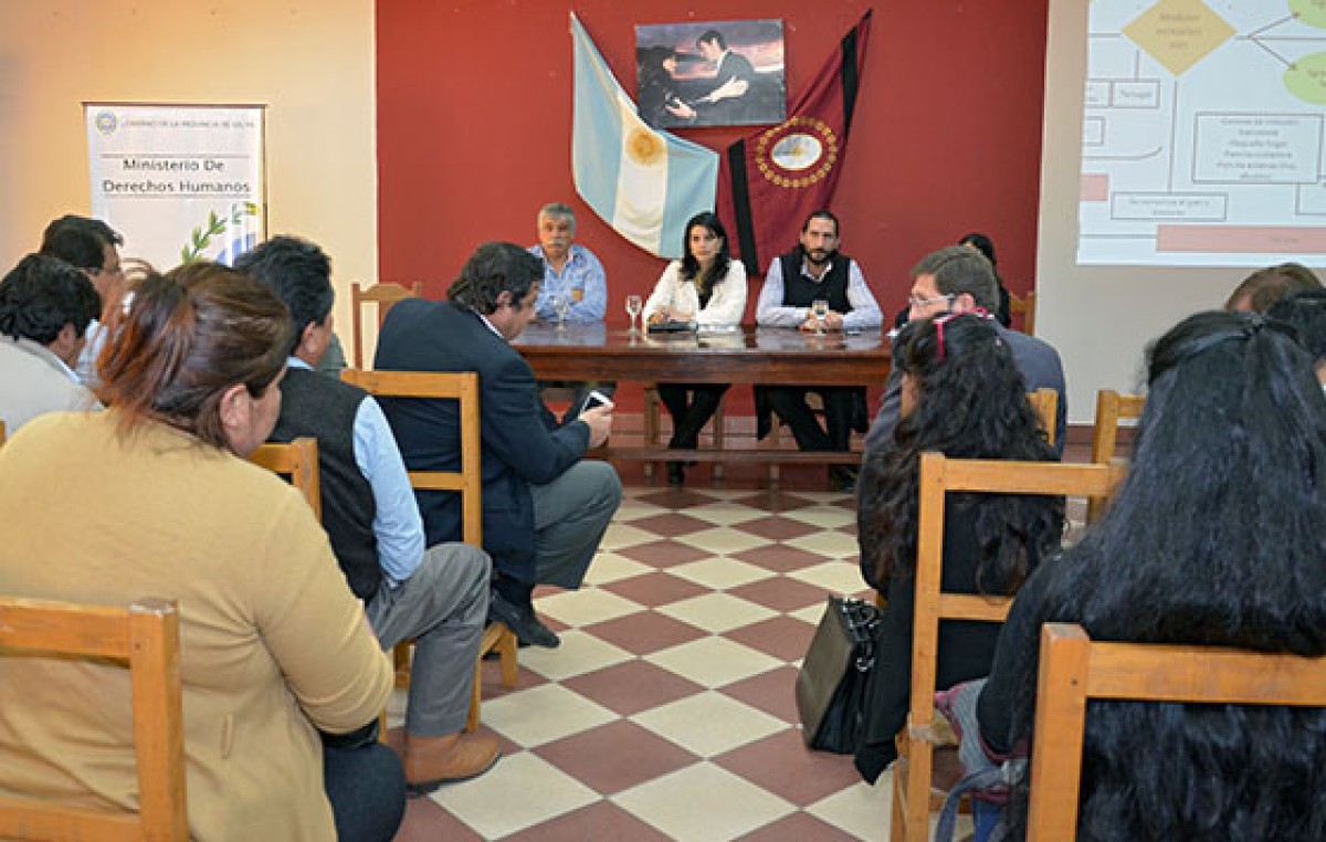 Derechos Humanos e Intendentes Salteños diseñan trabajo conjunto para la aplicación de la ley de Niñez y Adolescencia