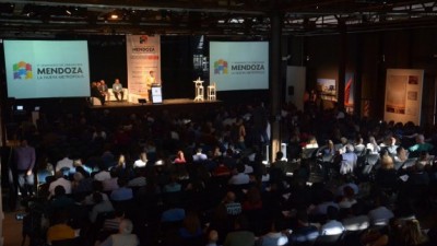 Urbanistas debaten cómo debería ser la Mendoza del futuro
