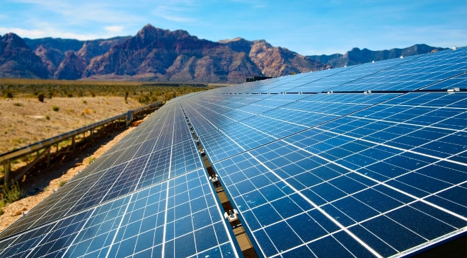 Spain-in-not-different-Arizona-tambien-quiere-imponer-un-impuesto-a-la-energia-solar