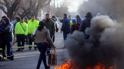 Cinco municipios mendocinos no completaron el pago de haberes