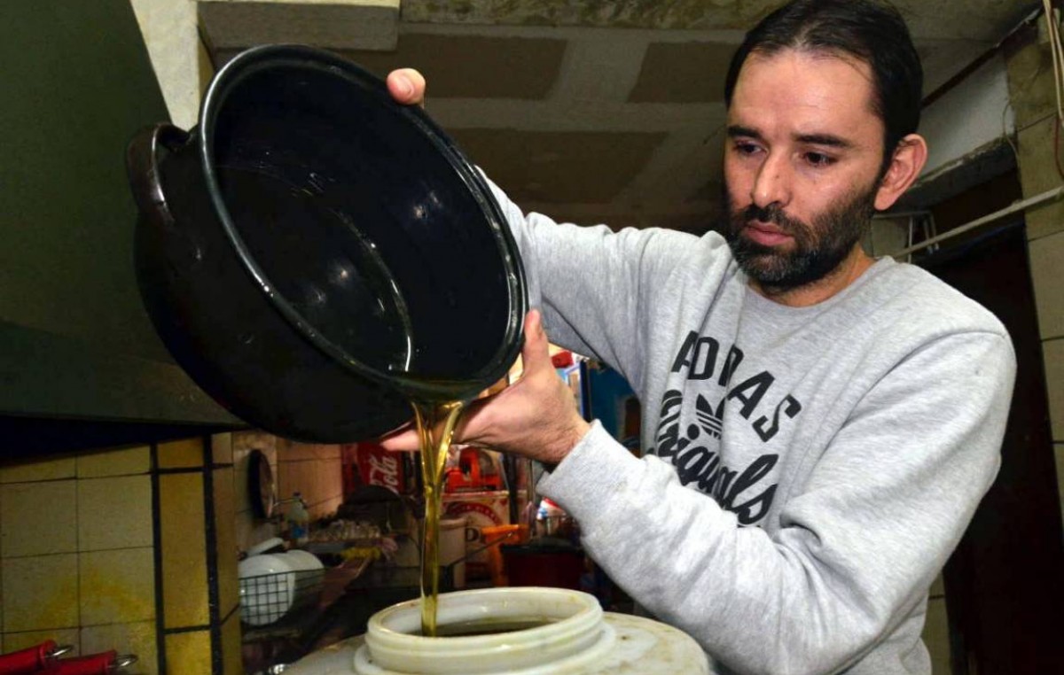Plan de Reciclaje de la Comuna: En Junín reciclan aceite de las comidas para fabricar jabones
