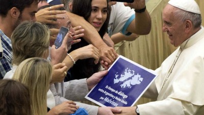 El Papa se sumó al pedido de diálogo entre Argentina y Gran Bretaña por Malvinas