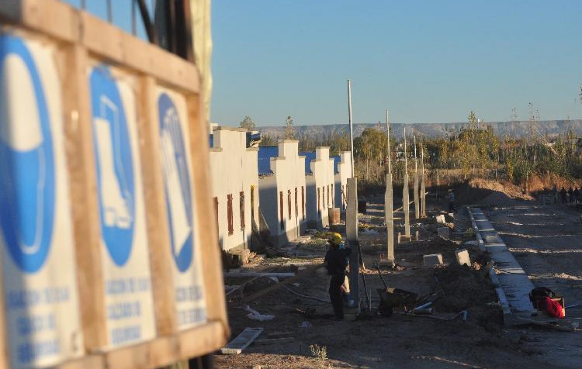 Río Negro empieza a construir 600 viviendas