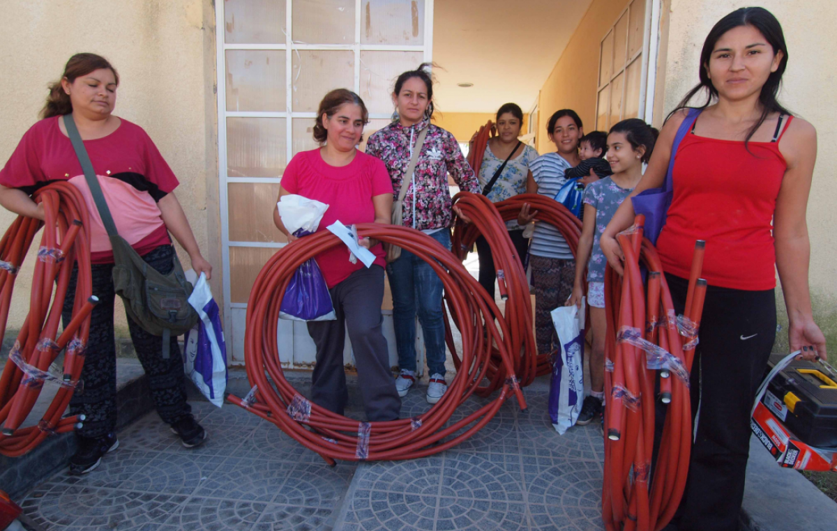 Proyectos estatales capacitan a mujeres en oficios no convencionales para fomentar su inserción laboral