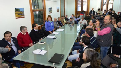 La Intendenta quiere que el puente a Santa Fe se haga al sur de Paraná