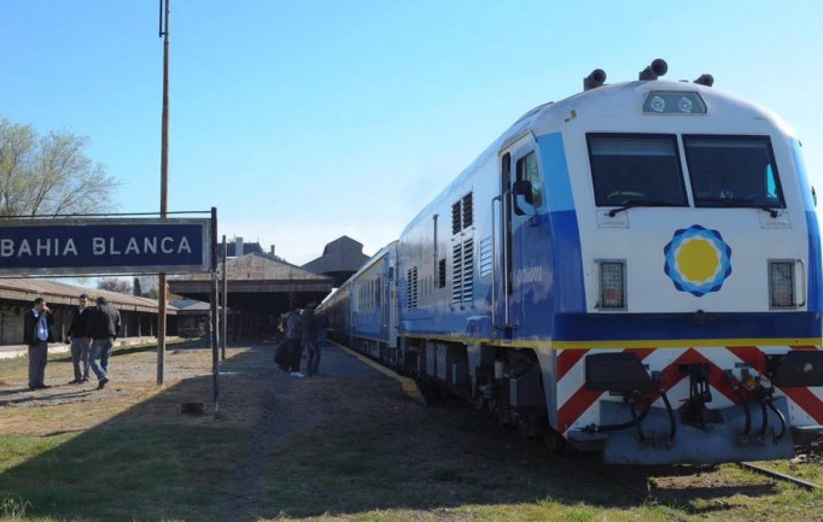 Llegó el primer tren a Bahía Blanca y Randazzo dijo que se saldó una deuda «histórica»