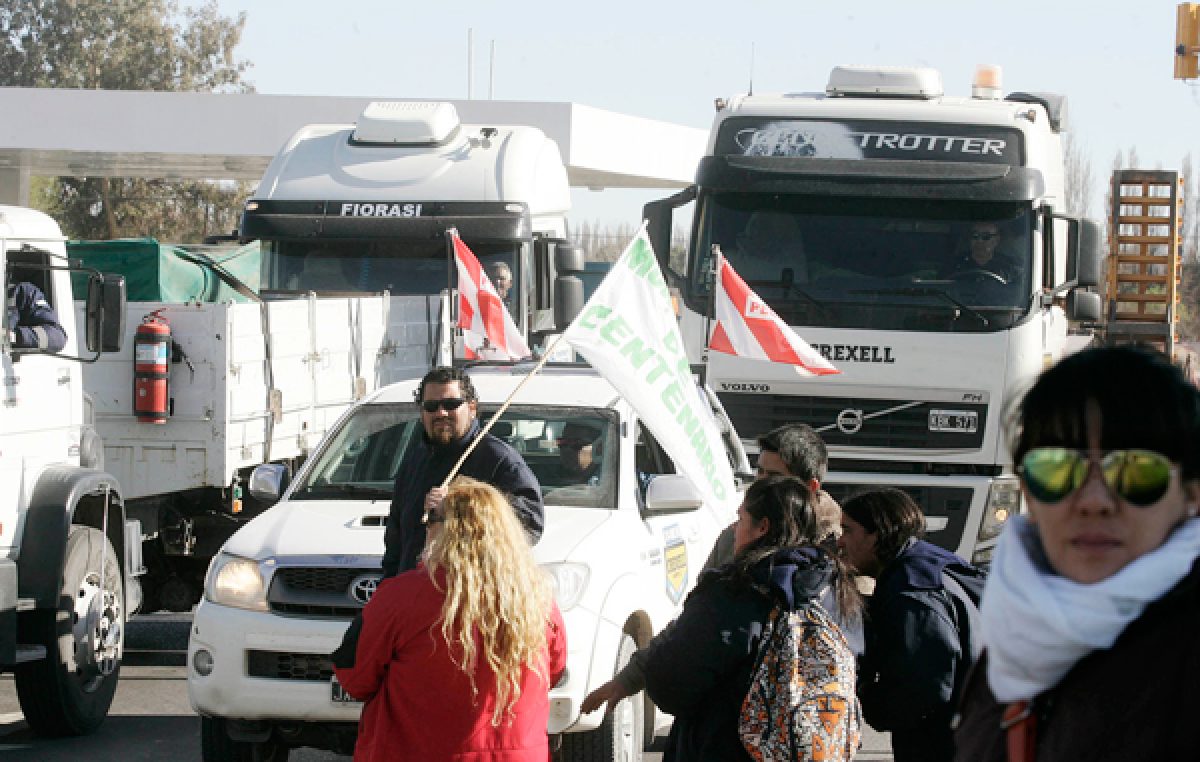 Centenario: ya nadie afloja en el conflicto