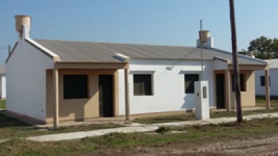 En Pirané, hoy entregan 128 viviendas  