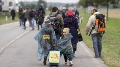 La Unión Europea acordó recibir a 120.000 refugiados