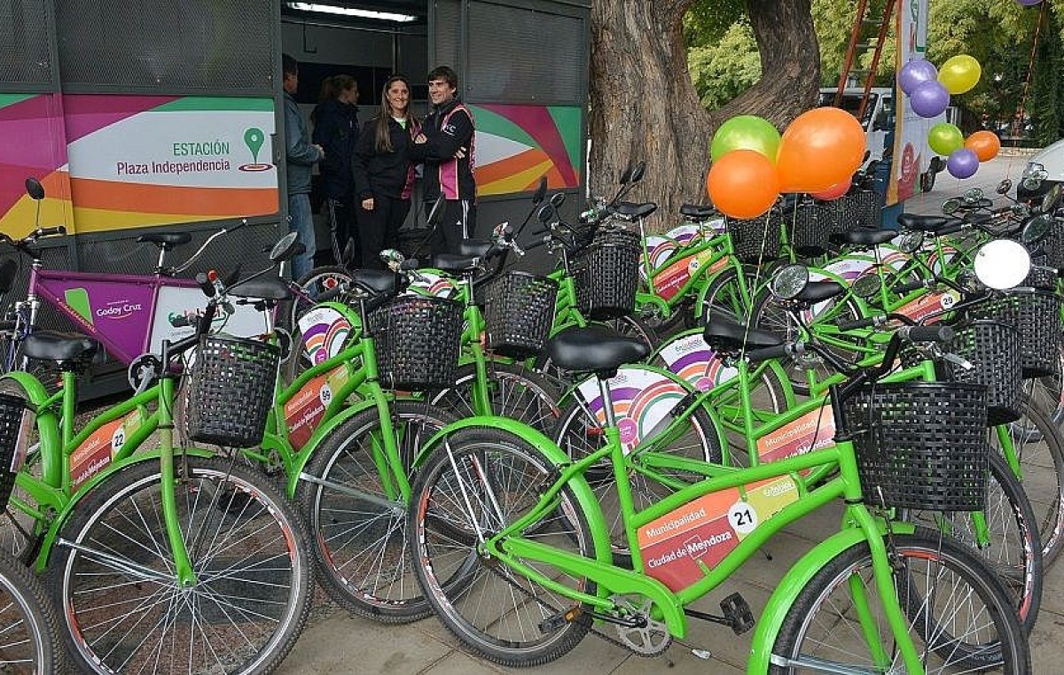 En Bici por Mendoza: un servicio de la Municipalidad, sencillo, práctico y ecológico que no para de crecer
