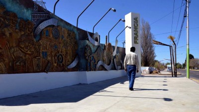 Construyen el paseo más largo de Junín, sobre la ruta 60