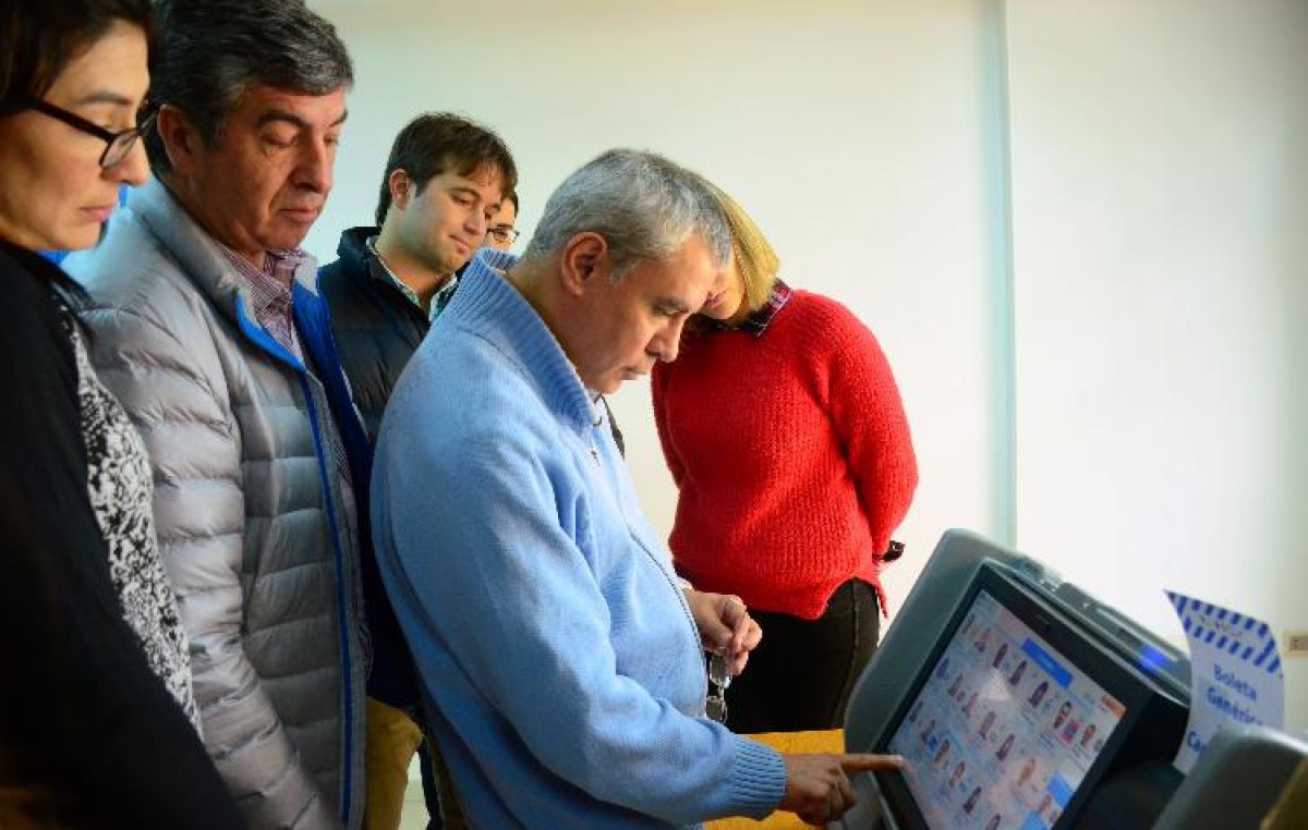 Neuquén: La boleta electrónica única tendrá 17 listas para intendente