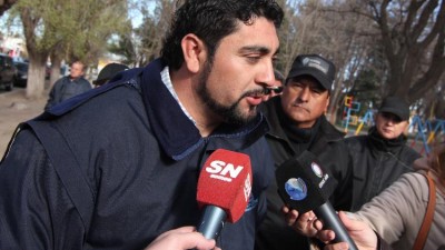 Municipales de Centenario piden mesa de diálogo o vuelven a la ruta