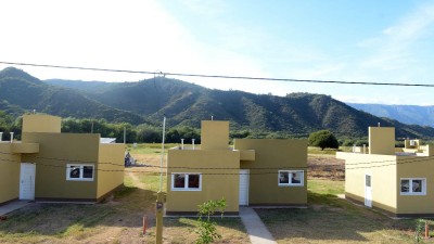 Destacan objetivos de proyecto de ley para regularizar situación dominial de la vivienda familiar