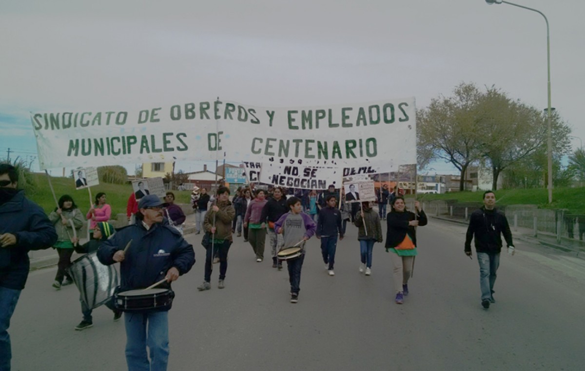 Los municipales de Centenario y el Intendente fumaron la pipa de la paz