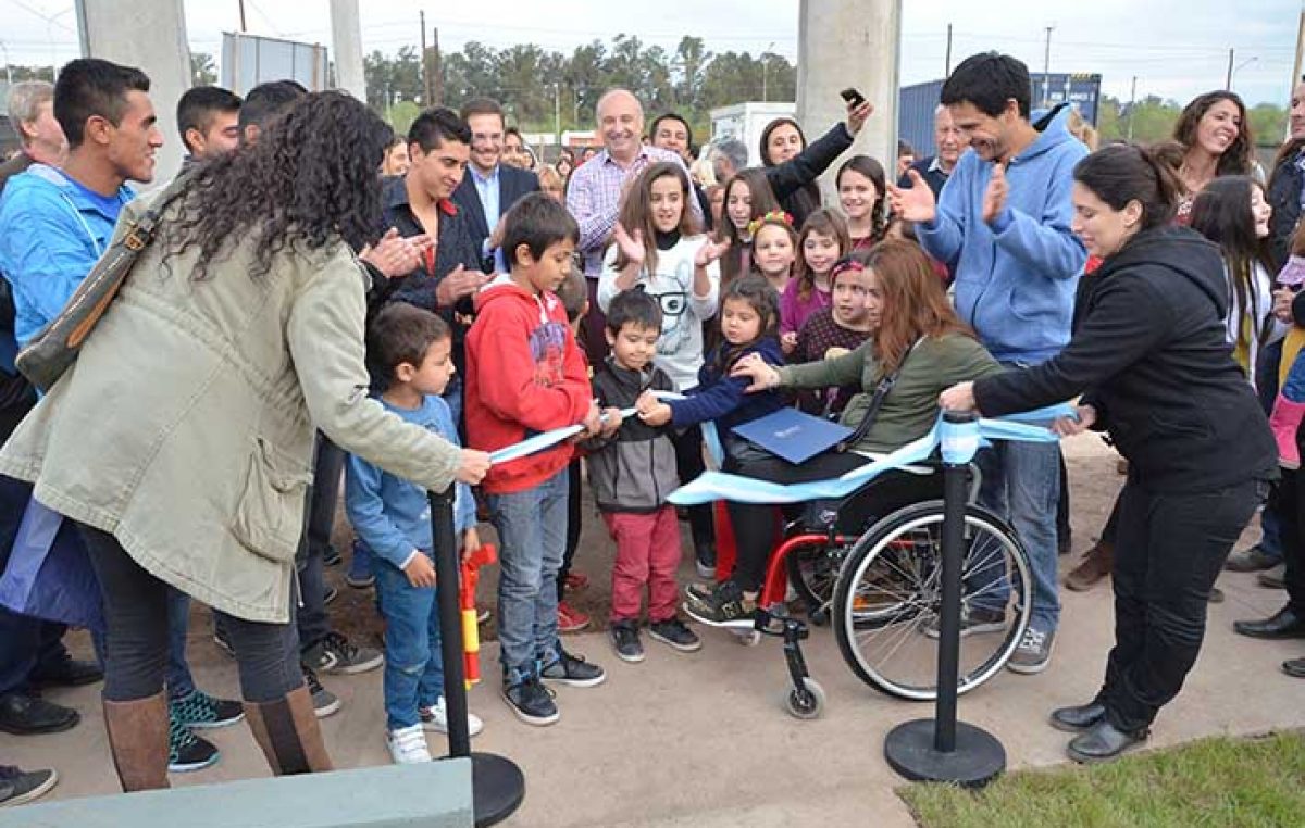 Entregaron más viviendas en Villa María