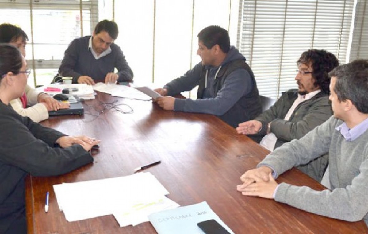 Esquel: Ejecutivo y SOEME acordaron un aumento del 5%