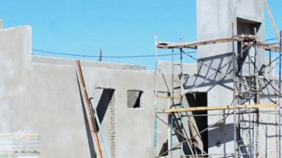 Comienzan la construcción de 490 casas y licitan otras 320 en Santiago