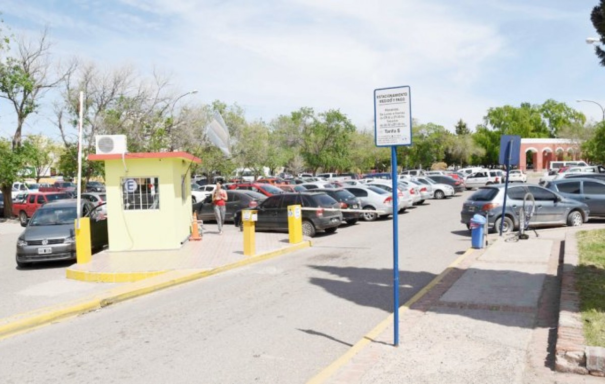 En los garages del centro de Neuquén se mueven $1,5 millones al mes
