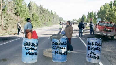 Los municipales de Centenario volvieron a cortar el tránsito en Ruta 7