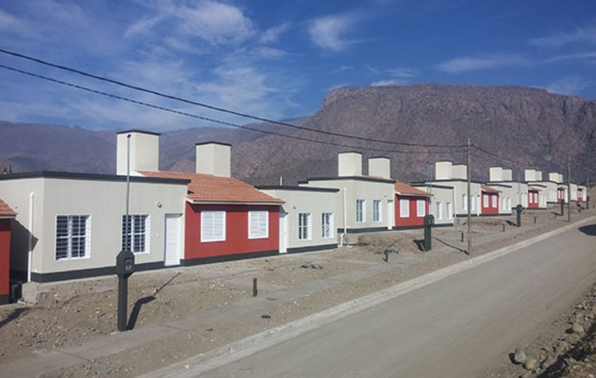 El IPV entregará viviendas en Cafayate, General Pizarro y Tartagal.