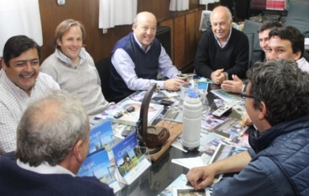 Comenzó el traspaso de mando en los municipios de Buenos Aires