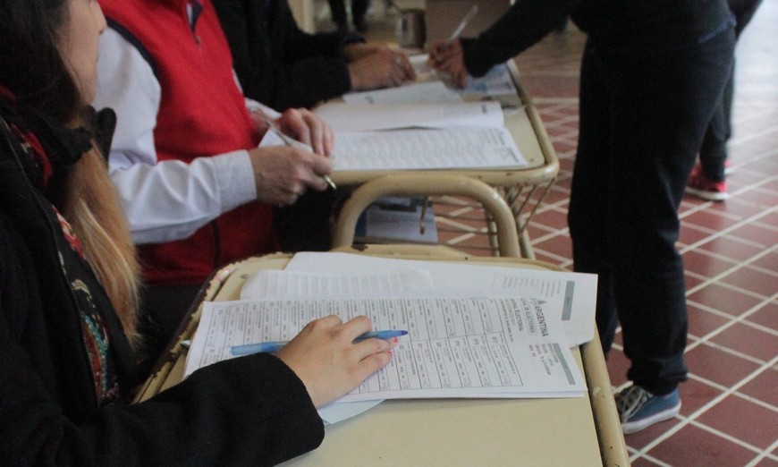 El domingo 25 de octubre se elegirá autoridades municipales y comunales en 15 localidades del interior.