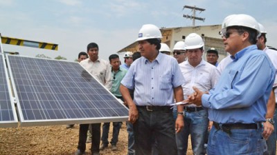 Morales inaugura planta de energía solar de 60 kilowatts en la localidad El Espino