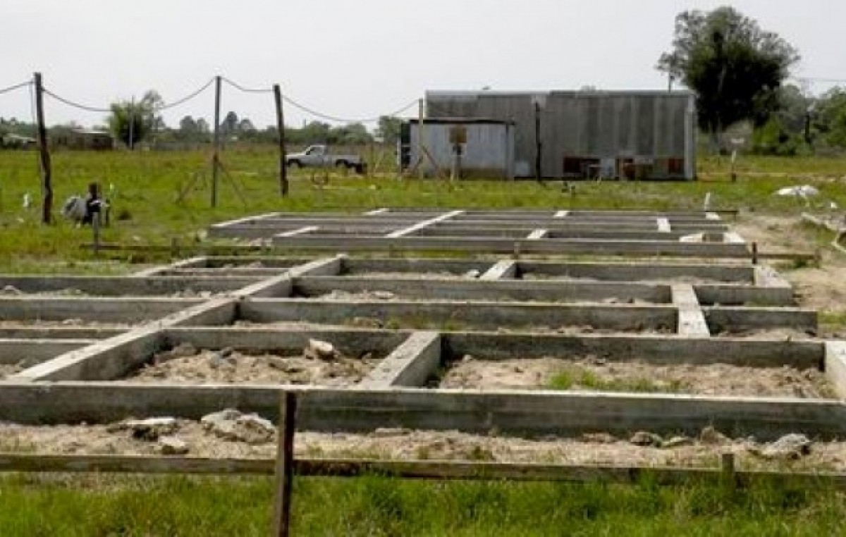 Corrientes: El Invico construye 50 viviendas en La Cruz