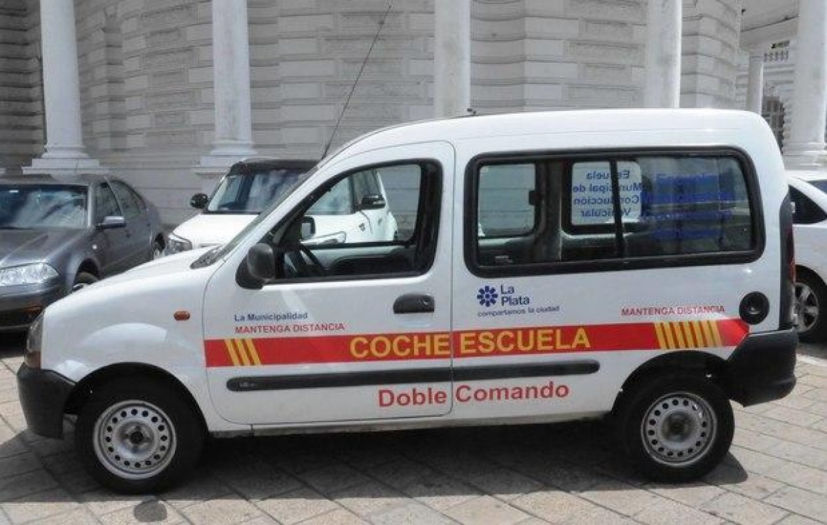 Ponen en marcha en La Plata una academia comunal para aprender a manejar