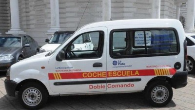 Ponen en marcha en La Plata una academia comunal para aprender a manejar