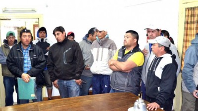 Esquel: Continúa el reclamo de los trabajadores de Bosques Comunales