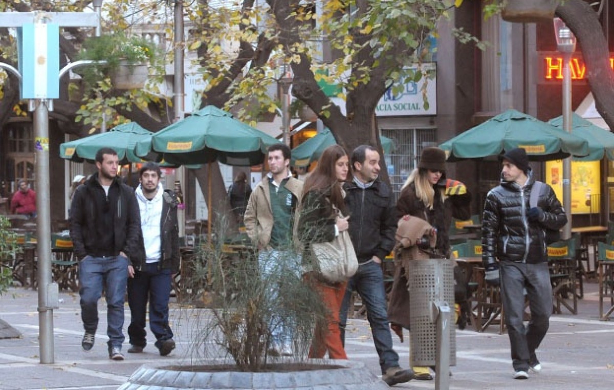 Avanza en la Legislatura mendocina la propuesta para llamar a la Peatonal Sarmiento «Víctor Fayad»