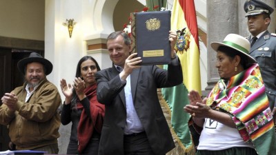 Gobierno de Bolivia promulga ley de convocatoria a referendo