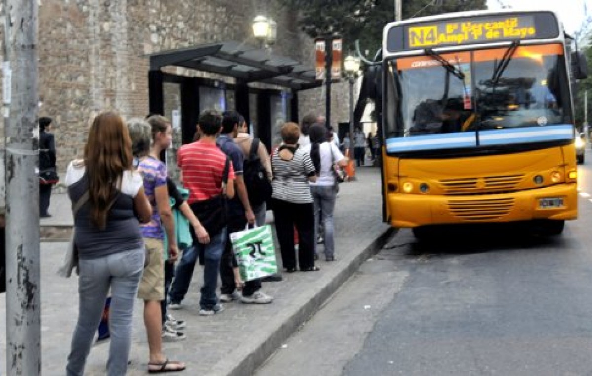 Desde hoy, Córdoba paga un boleto 45% más caro que Rosario