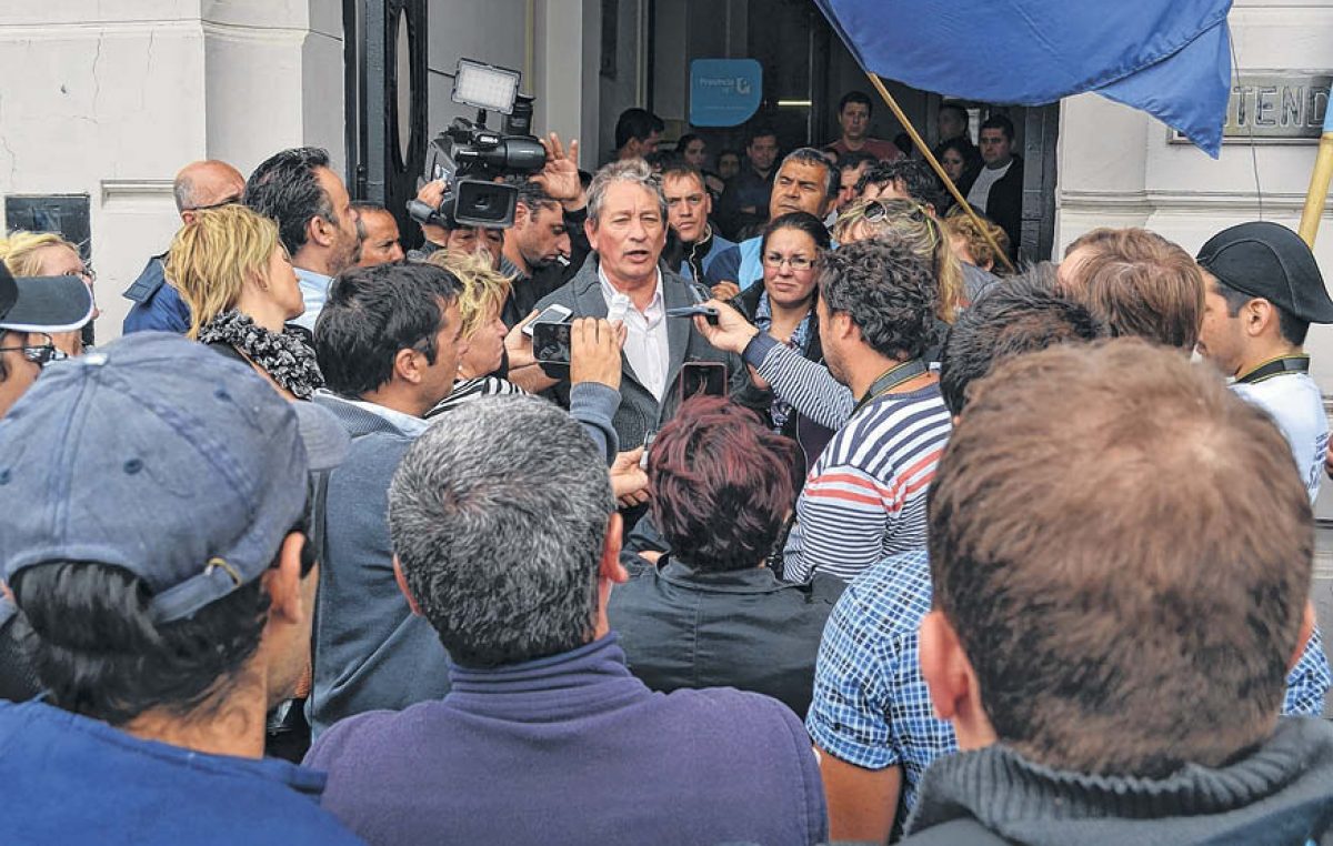 Acuerdo entre los municipales y el jefe comunal de Saavedra
