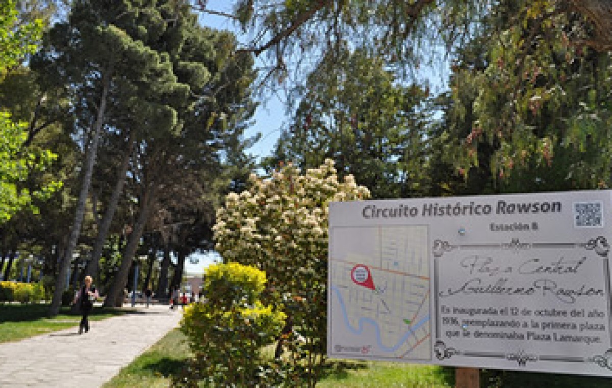 Instalaron cuatro nuevos carteles del Circuito Histórico Autoguiado de Rawson
