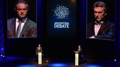 Scioli se centró en las propuestas y Macri en que su plan no es una vuelta al pasado